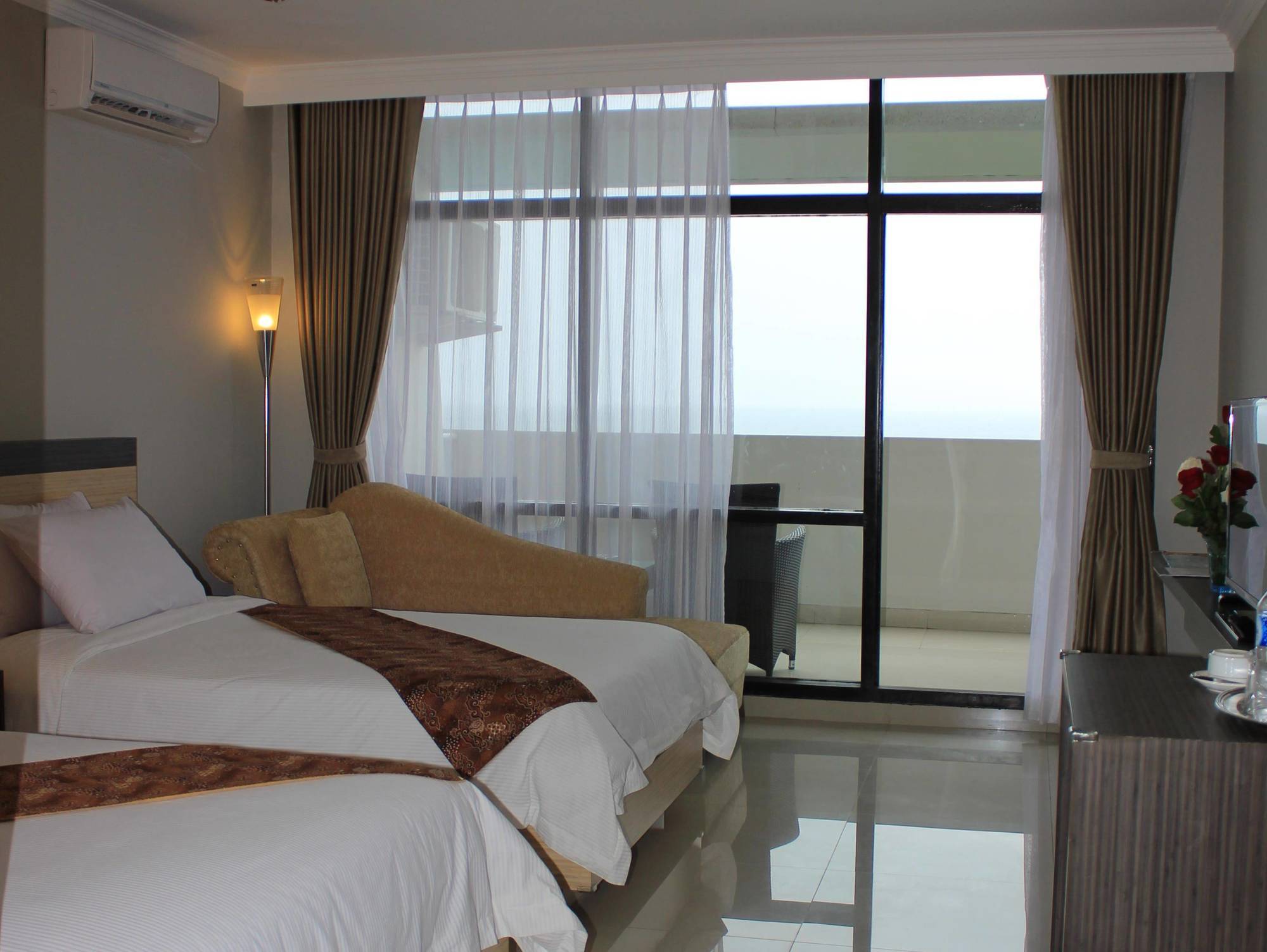 Grand Inna Samudra Beach Cimaja Exterior photo